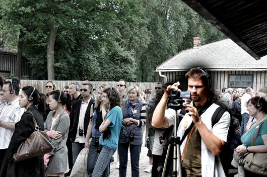 Na sobotní exkurzi našeho gymnázia v koncentračním táboře v Osvětimi v Polsku 10. června 2011 se Ondra rozhodl natočit dokumentární film o koncentračním táboře Auschwitz-Birkenau a o holocaustu