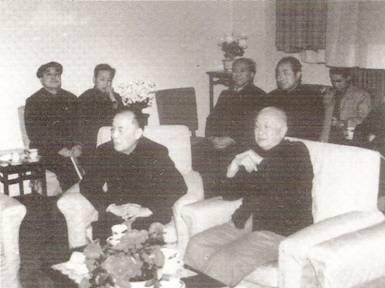 Pracovní schůzka týkající se uchování Maových ostatků