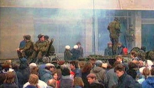 Sovětští vojáci násilně v roce 1991 potlačili demonstraci za litevskou nezávislost