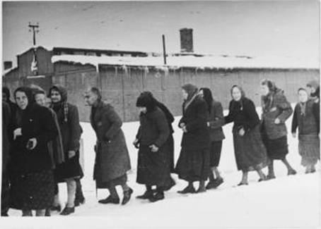 Skupina osvobozených žen v Osvětimi, po 27. lednu 1945