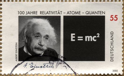 Albert Einstein na zvláštní německé známce k roku fyziky (2005)