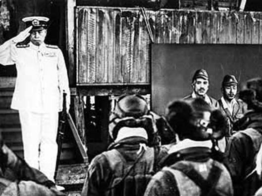 Jamamoto na poslední fotografii (18. duben 1943)