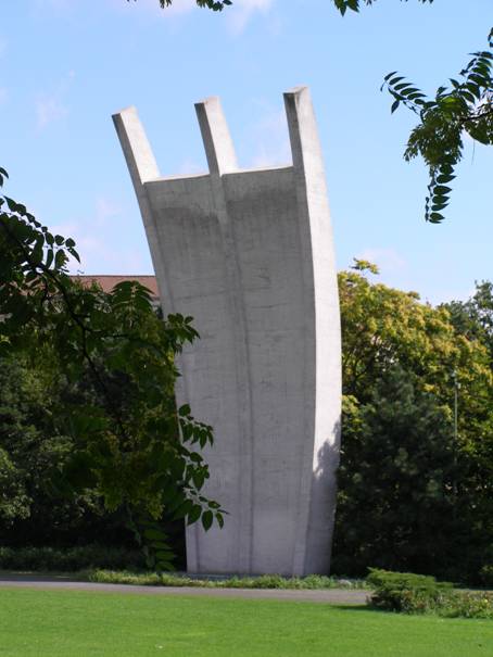 Památník leteckého mostu v Berlíně – Tempelhofu