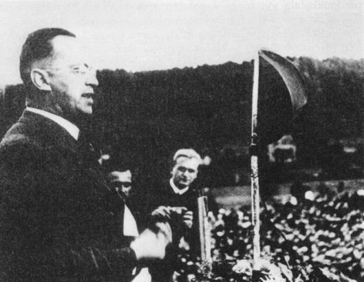 Konrad Henlein v Karlových Varech (1937)