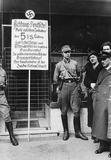 Německá veřejnost byla zděšena násilnostmi, které proběhly 30. června 1934 při tzv. Noci dlouhých nožů