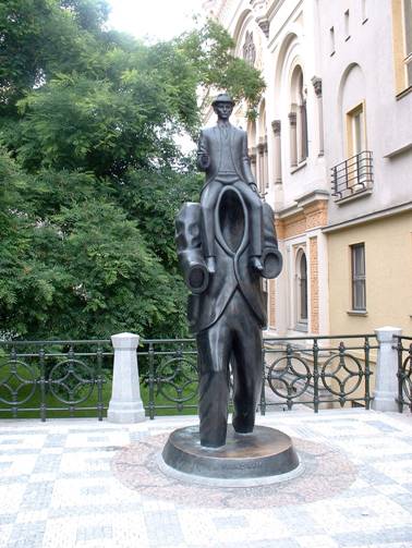 Pomník Franze Kafky v Praze