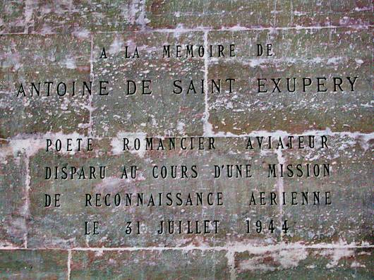 Pamtn deska Saint-Exupryho v paskm Panthonu