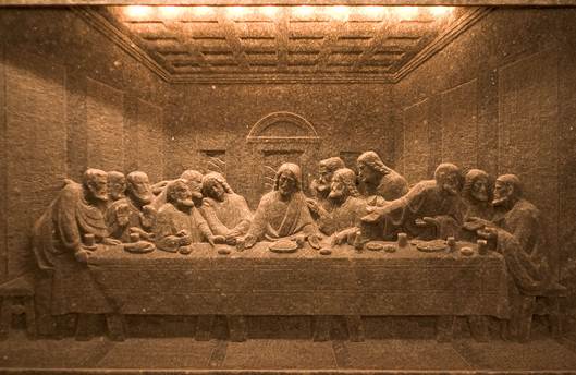 Vlys inspirovaný obrazem Leonarda da Vinciho Poslední večeře (kaple svaté Kingy)